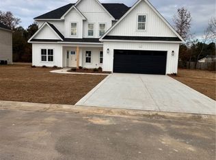 116 Surveyor St, Raeford, NC 28376