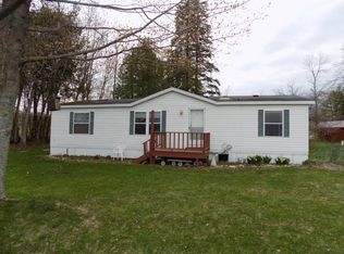 28951 S Kott Ln, Goetzville, MI 49736