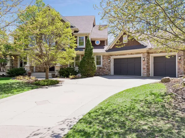 1750 Lucy Ridge Ct, Chanhassen, MN 55317