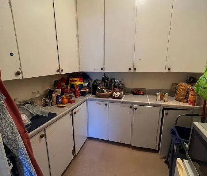 537 Georgina Ave — Photo 5