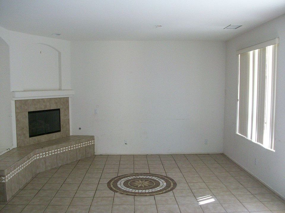 2nd image of 81049 Avenida Gonzalez