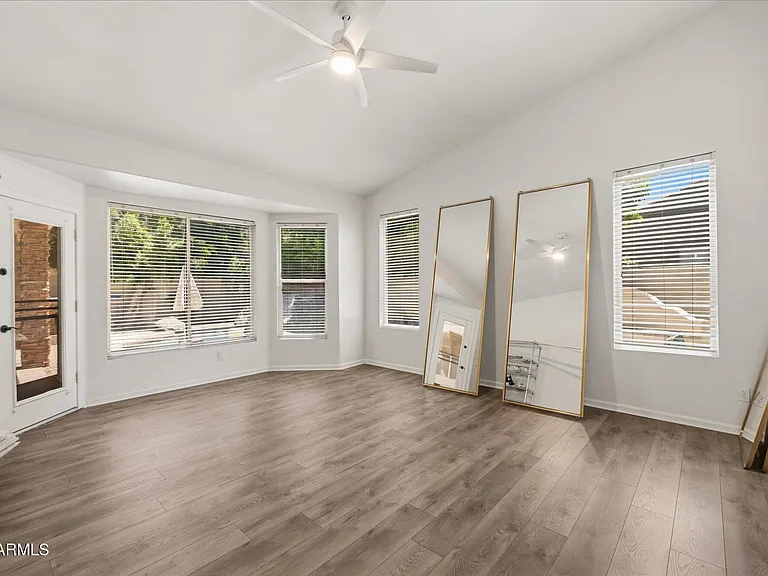 5761 W Park Ave — Photo 12