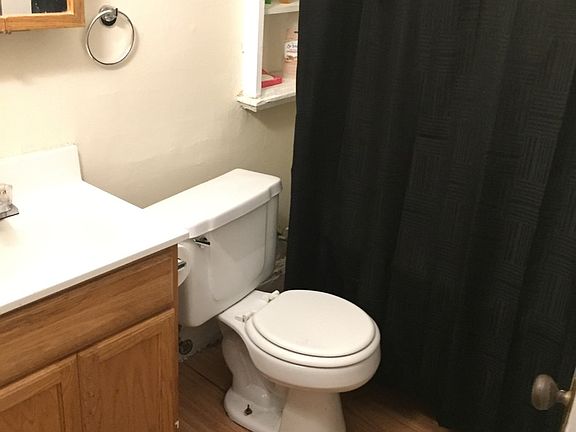 4th image of 1862 N Cambridge Ave APT 1
