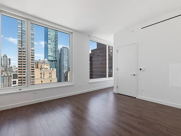232 E 54th St #21B — Photo 5