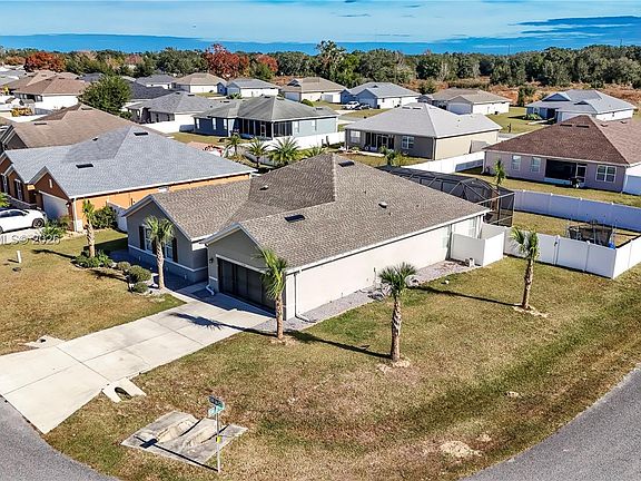 3rd image of 6749 SW 64th Ct