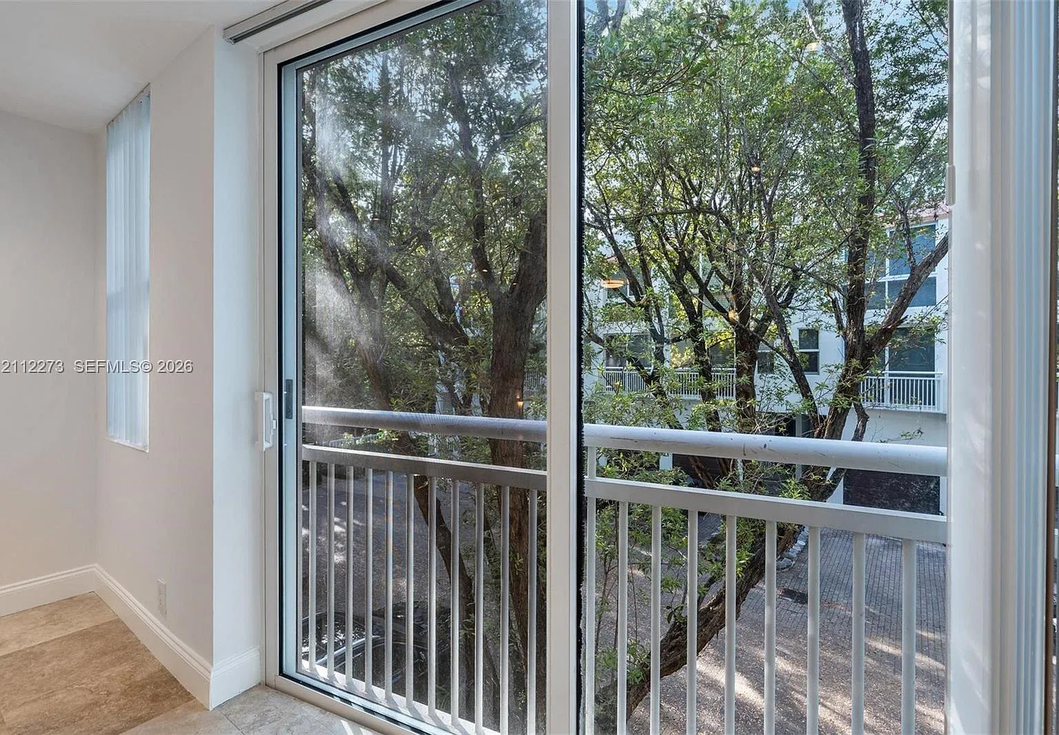 Meridian Place Condo — Photo 3