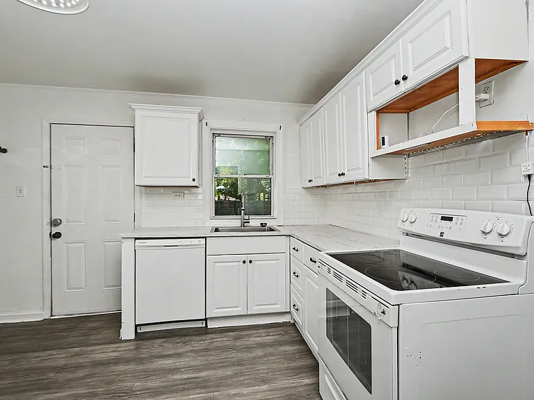 2113 Jennie Linn Dr — Photo 18