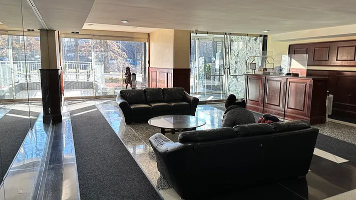 Sold by Coldwell Banker Signature Properties | media 19