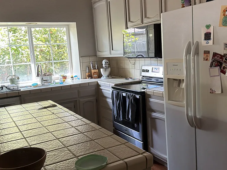 Lincoln Oak Dr — Photo 3