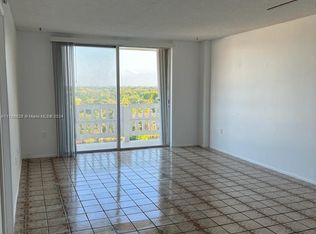 Parkway Towers Bldg 1 Con, Miami, FL 33169