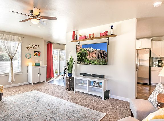 4th image of 741 W Gallant Dr #122
