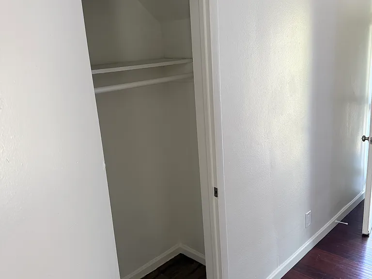 2616 Crestmoore Pl #2616 — Photo 14
