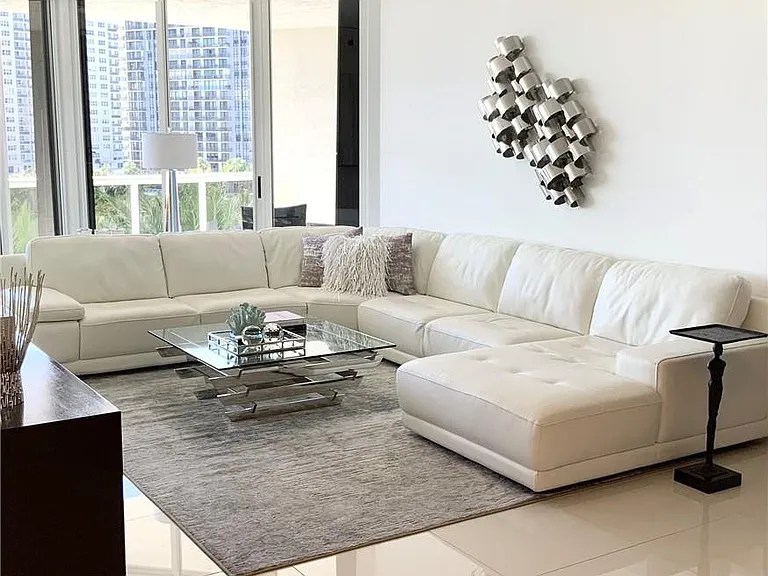 3100 N Ocean Blvd #606 — Photo 2