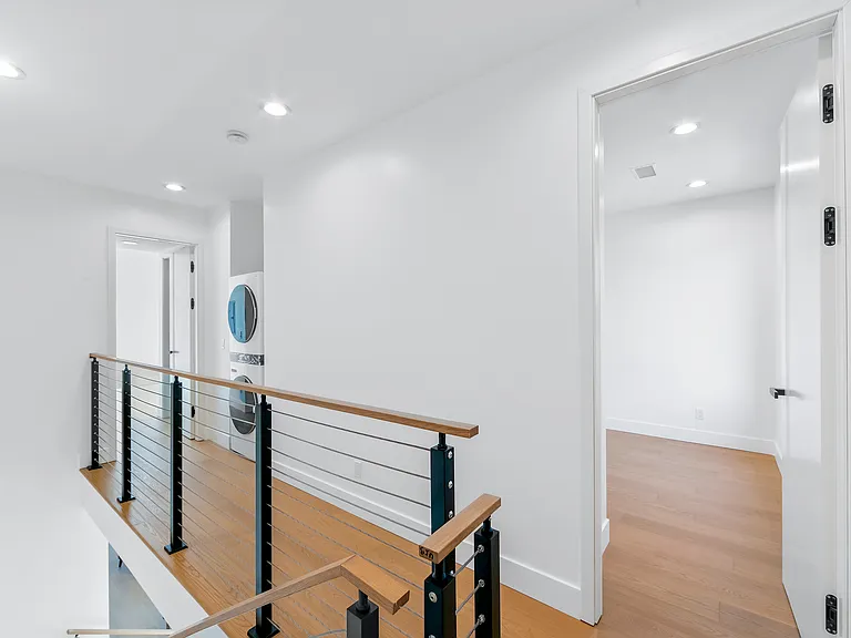 853 Oak St #B — Photo 13