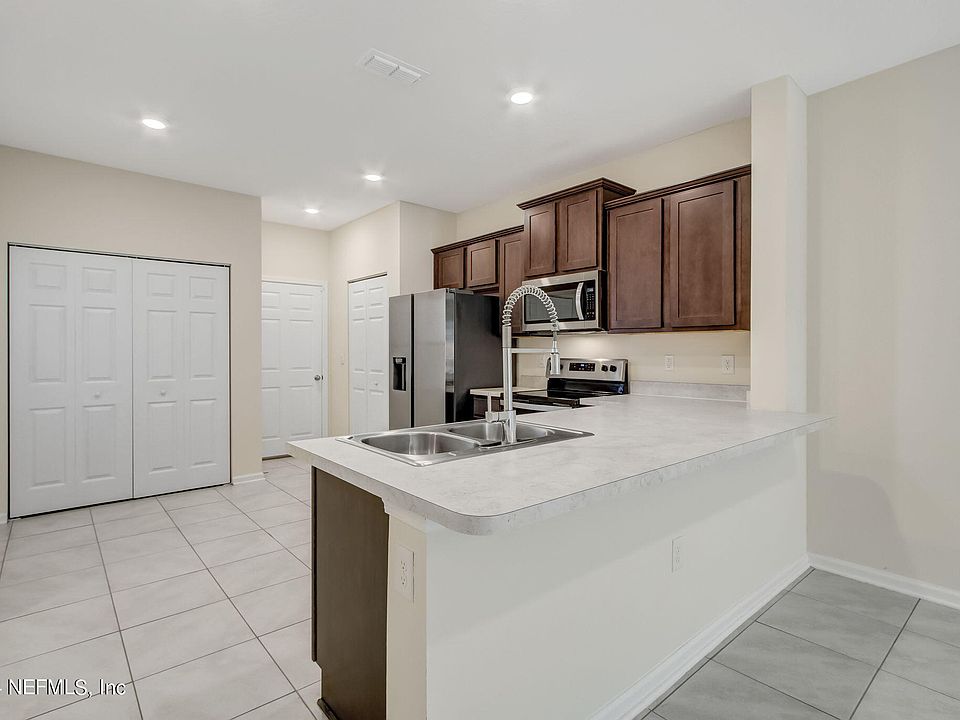 12788 VETERANS Court, Jacksonville, FL 32218 | Zillow