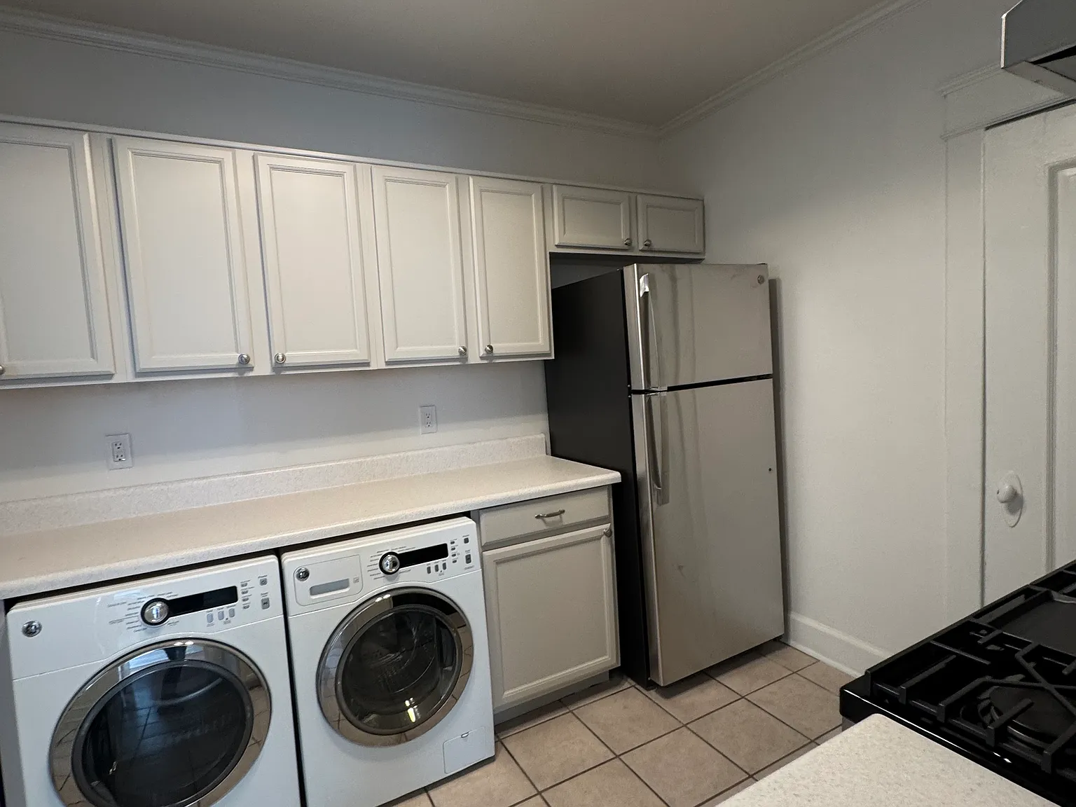 1 bed, 1050 sqft, $1,600 — Photo 2