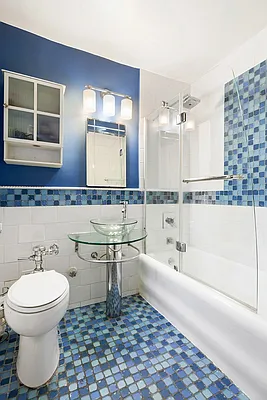 Sold by Nest Seekers International | media 4