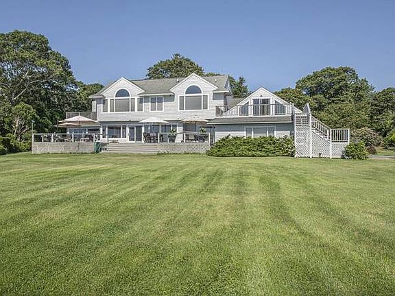 5th image of 14 Carmel Ln