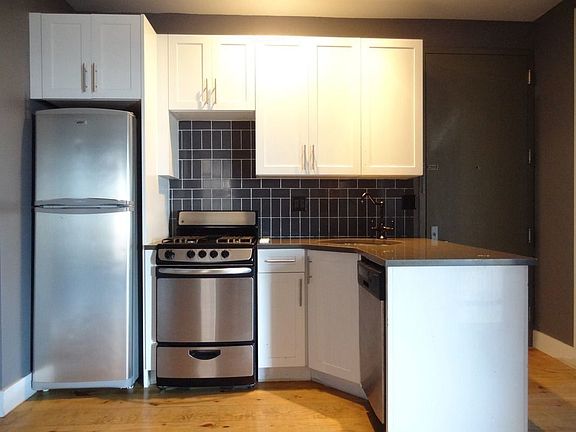 5th image of 737 Meeker Ave #3L