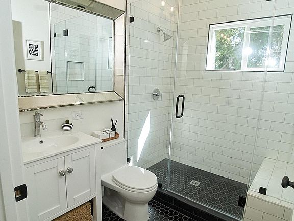 3rd image of 4444 W 62nd St #1/2