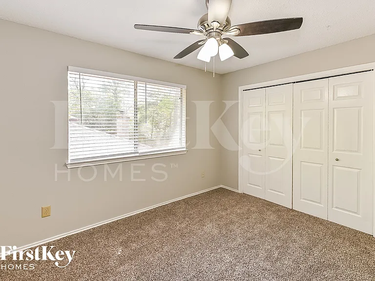 70 Timberspire Ln — Photo 12