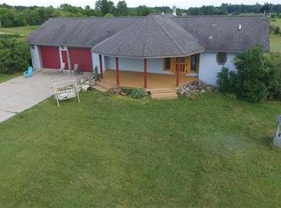 6085 Round Lake Rd, Gladwin, MI 48624