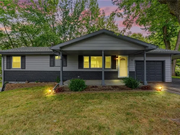 1101 Williams St, Excelsior Springs, MO 64024