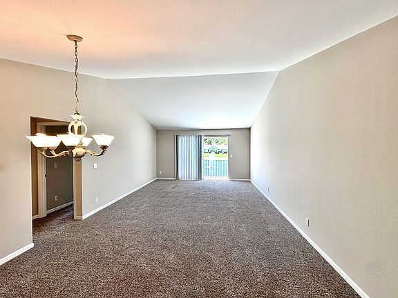 3rd image of 132 Gethings Cir