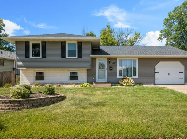 3410 18th St, Bettendorf, IA 52722