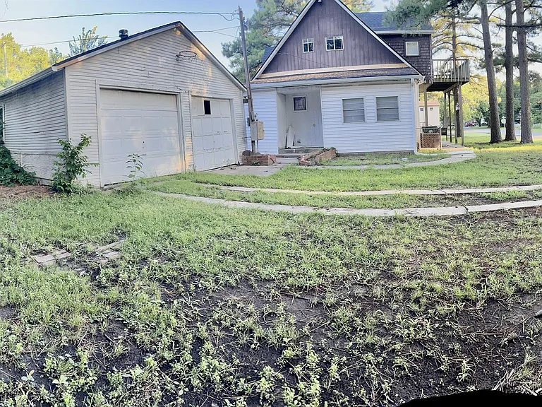 1404 Callahan St — Photo 17