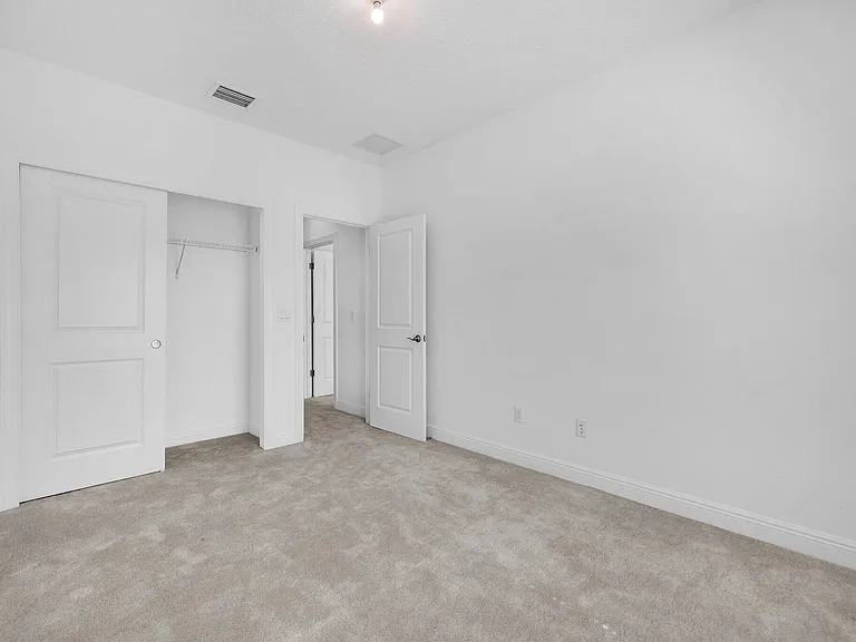 540 Sanderling Cir — Photo 12