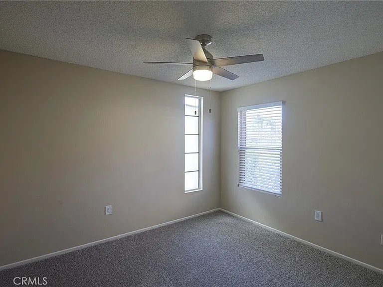 26640 Braddock Rd — Photo 16