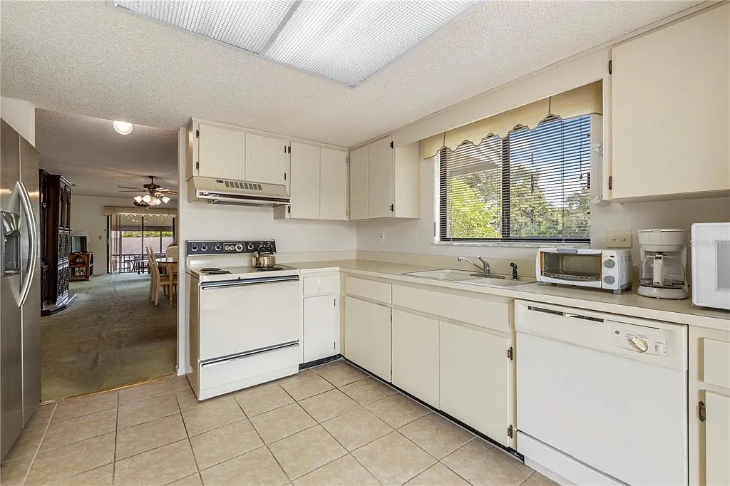 2 bed, 2.0 bath, 1144 sqft, $1,700 — Photo 4