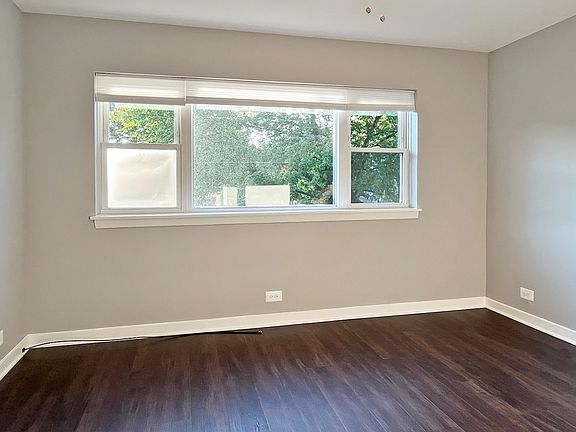 3rd image of 626 N Austin Blvd #10