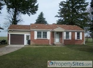 200 Center St, Edmore, MI 48829