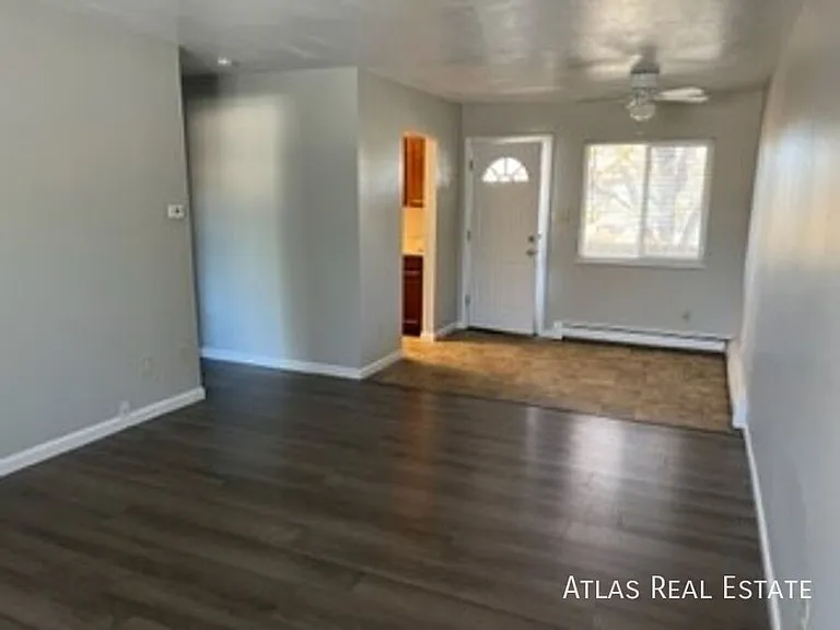 4357 N Chestnut St #202 — Photo 8
