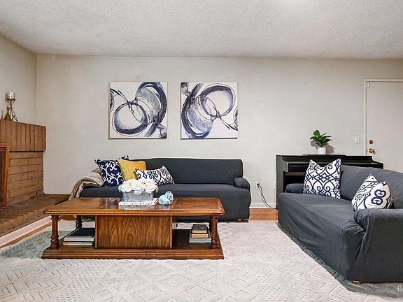 4th image of 5767 Dolores Drive