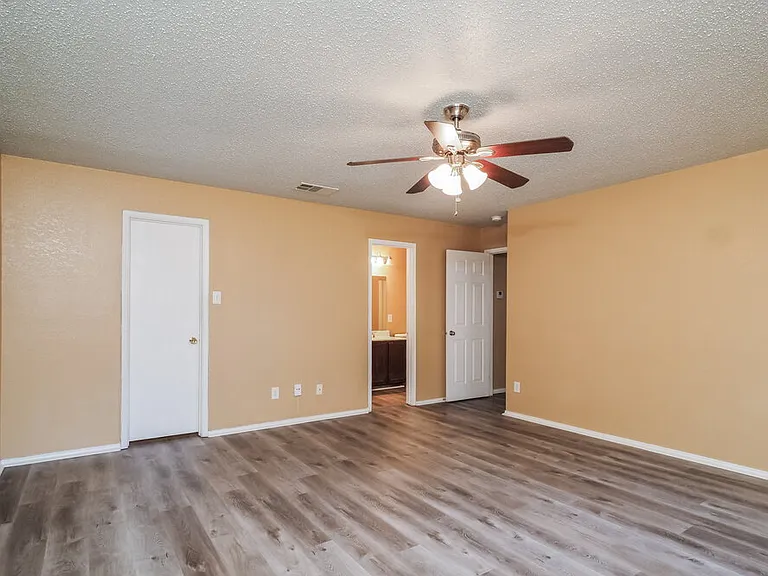 5213 Bedfordshire Dr — Photo 10
