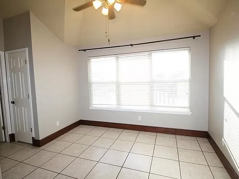 2120 Fair Meadow Dr — Photo 13
