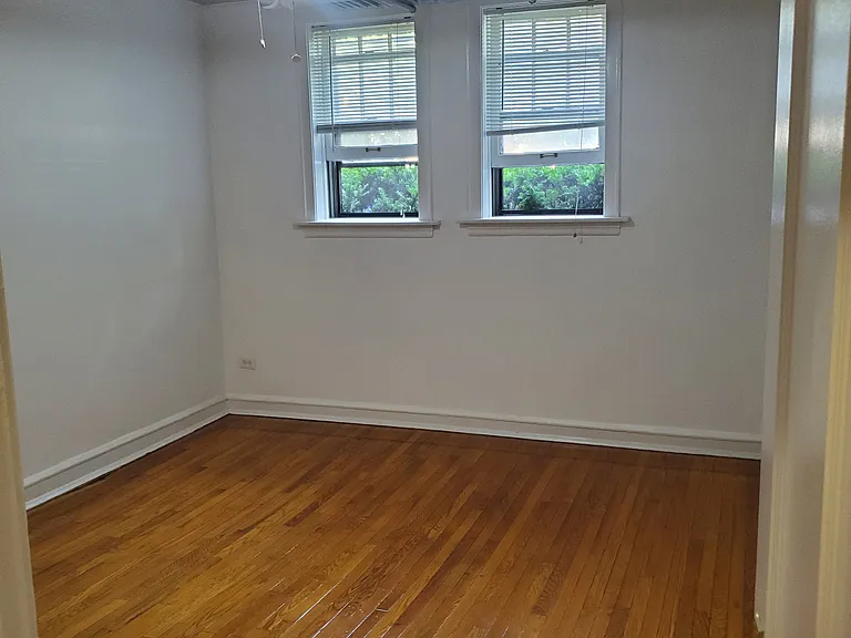 1523 W Lunt Ave #1A — Photo 6