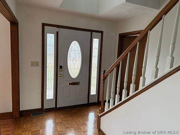 3rd image of 1635 W Monique Drive