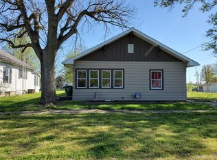 606 Washington Ave, Dowell, IL 62927