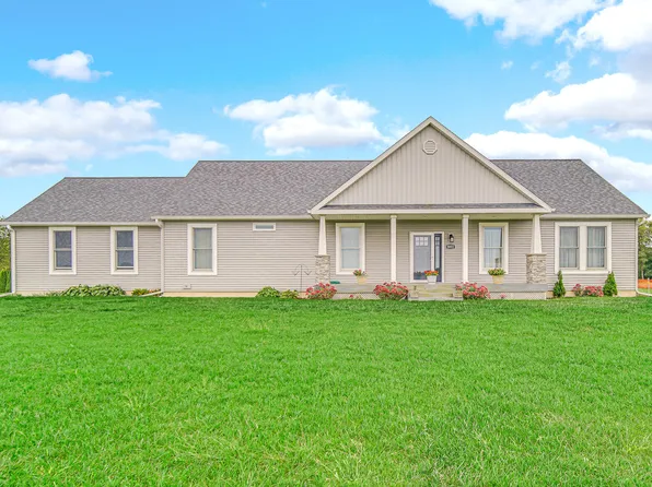 5022 S Pine Valley Dr, La Porte, IN 46350