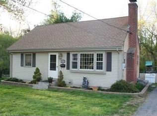 121 Newton St, Norwich, CT 06360