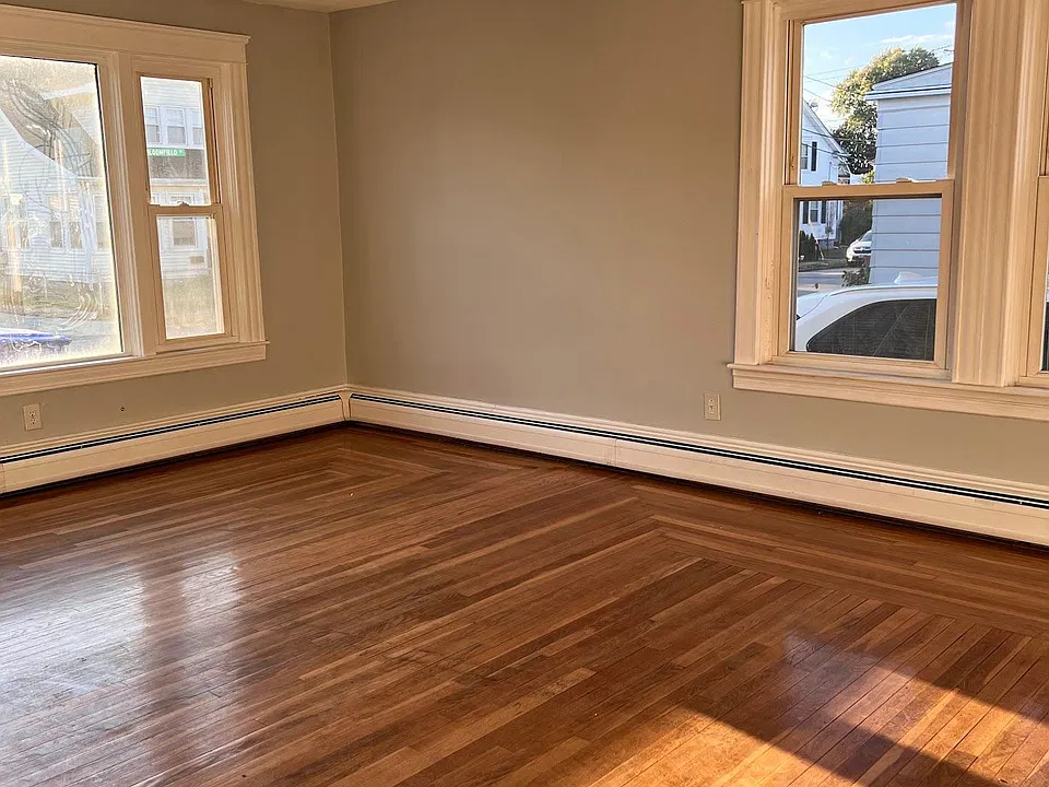 16 Bloomfield St #1F