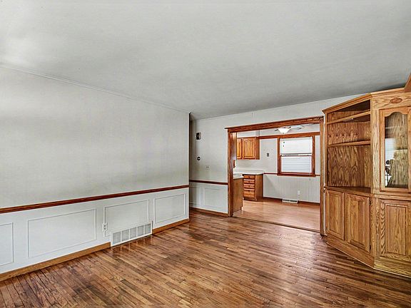 5th image of 2436 20th Ave