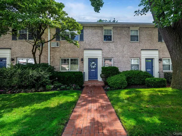 3 N. Lewis Place #3-2.4 B, Rockville Centre, NY 11570