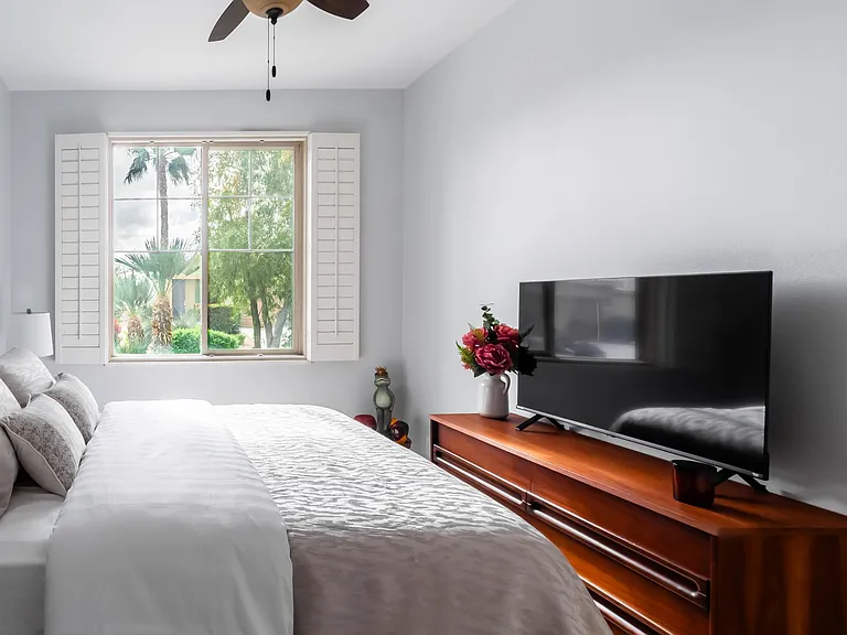 81098 Avenida Vidrio — Photo 21