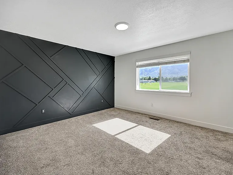 10 S 410 W — Photo 19