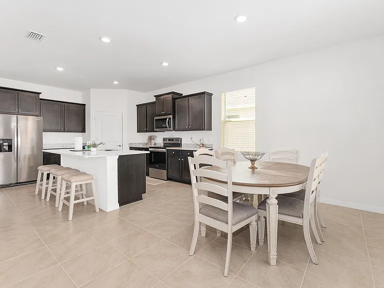 4086 NW 48th Ter — Photo 14